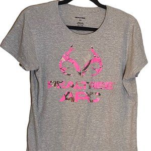 Womens Gray Realtree APC t-shirt size Medium